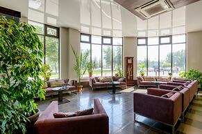 SkyPort Hotel