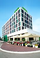 SkyPort Hotel