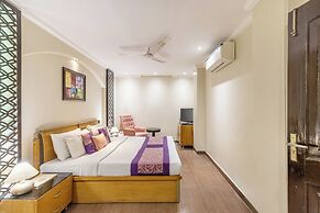 Hotel Emperor Palms at Karol Bagh