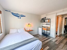 Crash Hotel Squamish