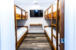 Crash Hotel Squamish