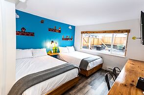Crash Hotel Squamish