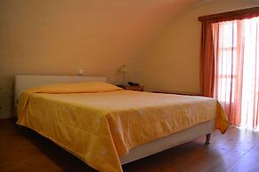 Anemomilos Suites