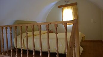 Anemomilos Suites
