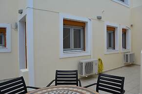 Anemomilos Suites