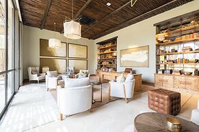 Mokuti Etosha