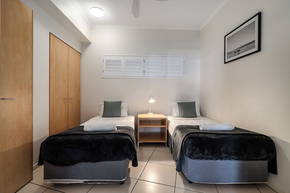 Rolling Surf Resort