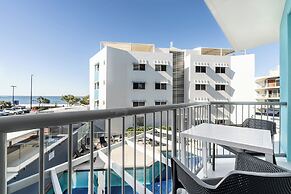 Rolling Surf Resort
