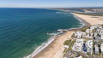 Rolling Surf Resort