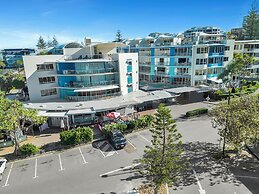 Rolling Surf Resort