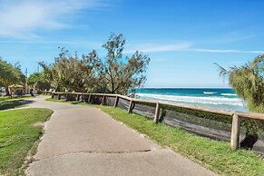 Rolling Surf Resort