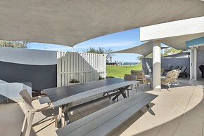 Rolling Surf Resort