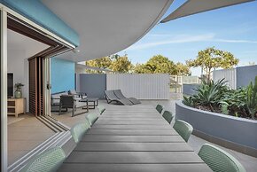 Rolling Surf Resort