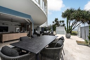Rolling Surf Resort