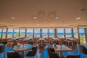 Kaftan Hotel
