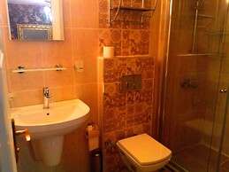 Kaftan Hotel