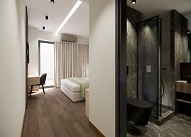 Chrispy City Living ex Nefeli