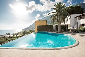 Hotel Ravesi