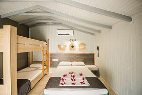 Leda Beach Hotel