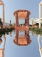 Radisson Blu Udaipur Palace Resort & Spa