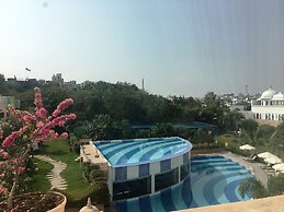 Radisson Blu Udaipur Palace Resort & Spa