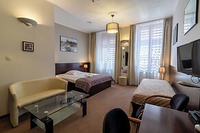 Atlantic Hotel