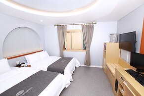 Amour Hotel