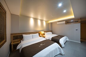 Amour Hotel