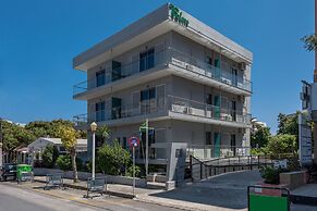 7 Palms Hotel Apartments