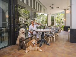 The Robertson House by The Crest Collection