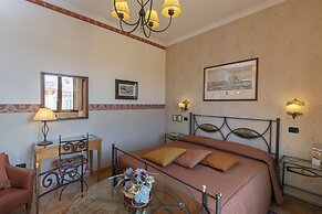 Pinto Storey Hotel