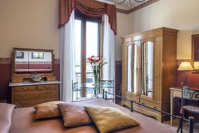 Pinto Storey Hotel