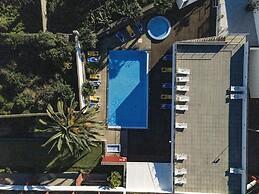 Antillia Hotel