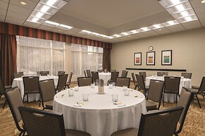 Hampton Inn New York - LaGuardia Airport