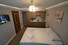 Hyde Park Suites - Apartments