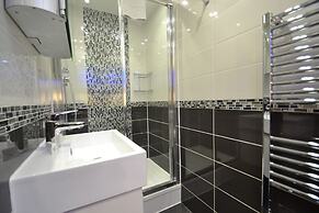 Hyde Park Suites - Apartments