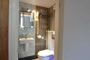 Hyde Park Suites - Apartments
