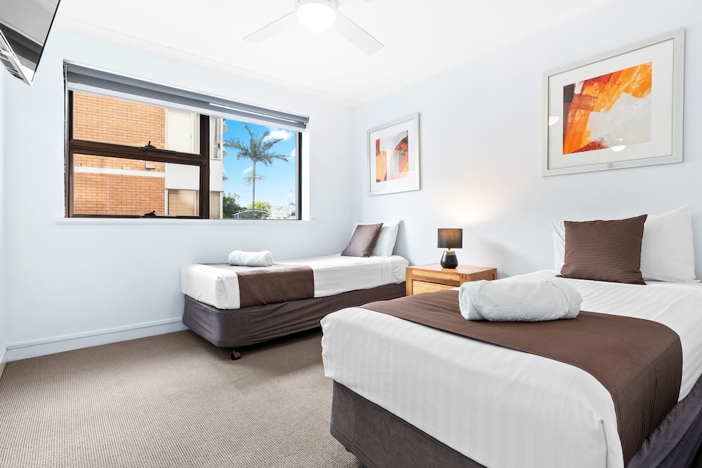 Windward Apartments