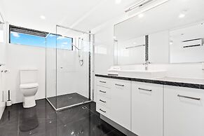 Windward Apartments