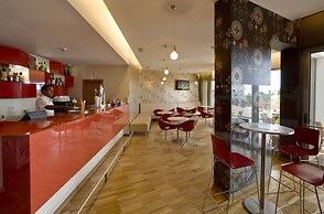 Alfagar Aparthotel