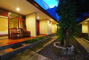 Yulia Beach Inn Kuta