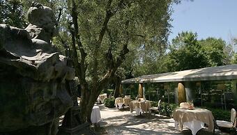 Moulin De Mougins