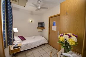 Sliema Chalet Hotel