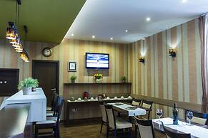 Central Hotel 21