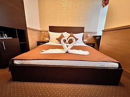 Central Hotel 21