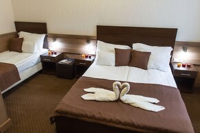 Central Hotel 21