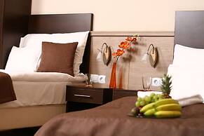 Central Hotel 21