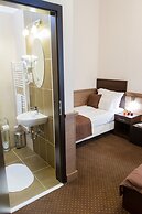 Central Hotel 21