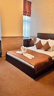 Central Hotel 21