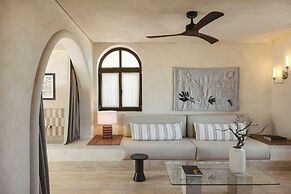 Domes of Elounda, Autograph Collection